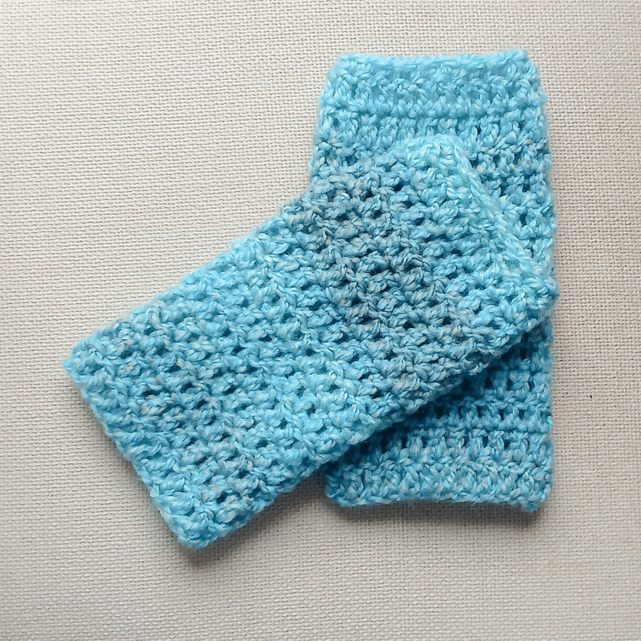 CROCHET Ladies Cool Water Wrist Warmers