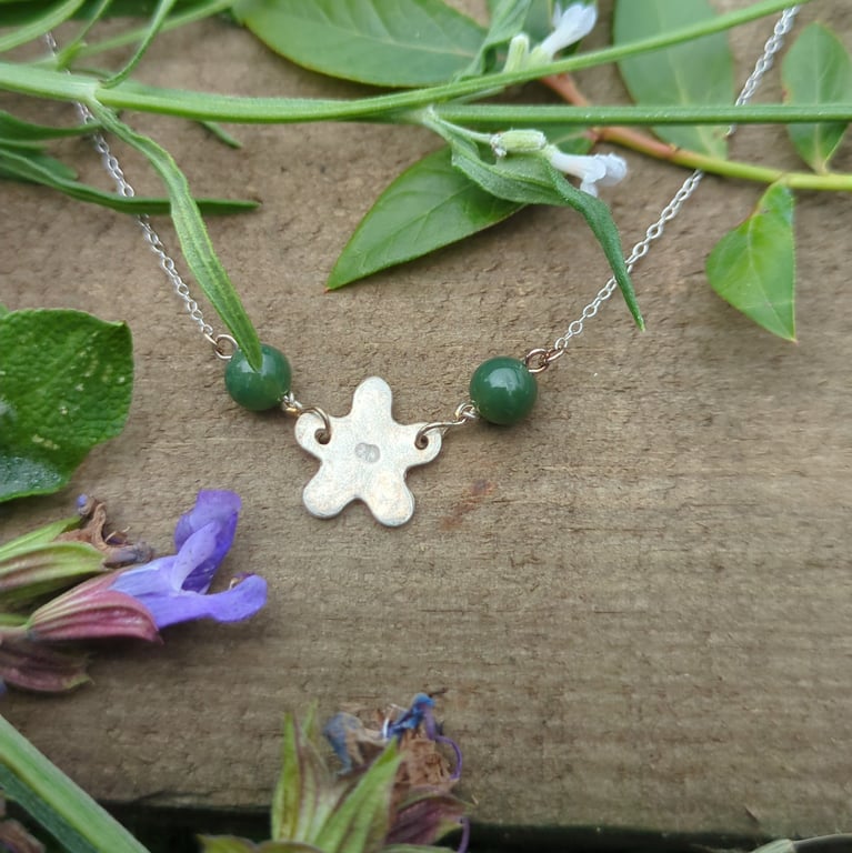 Abundance silver flower necklace with green moss agate beads