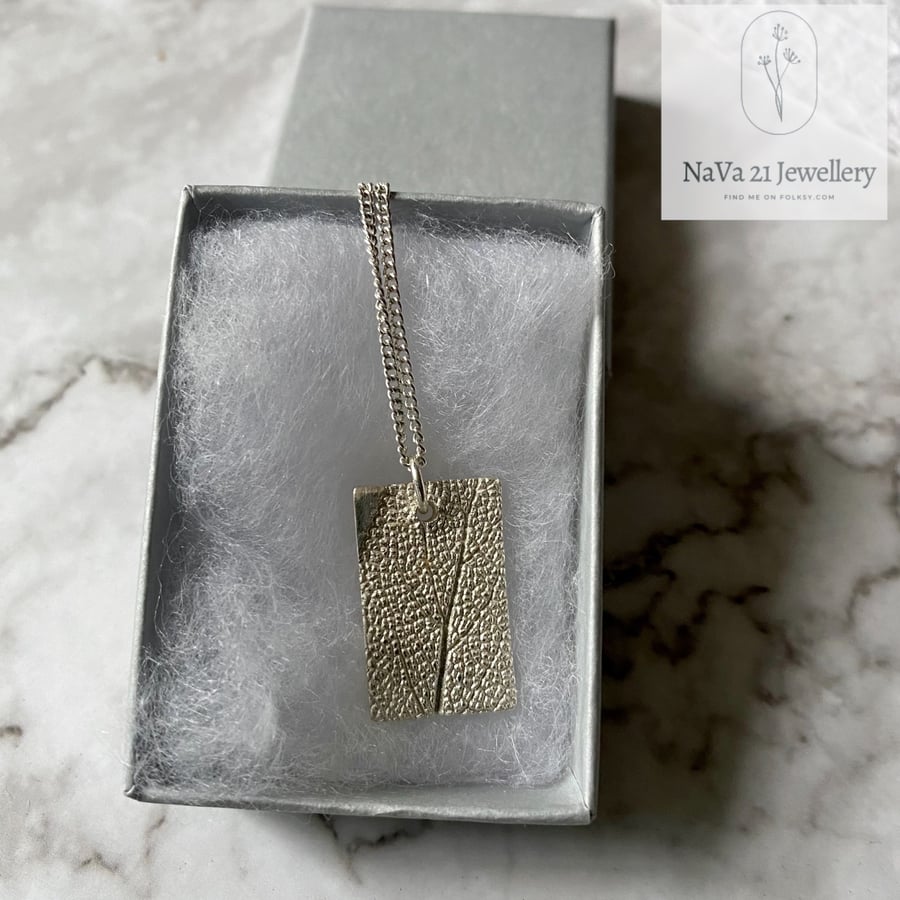 Silver rectangle textured pendant  - REF: Sage 04