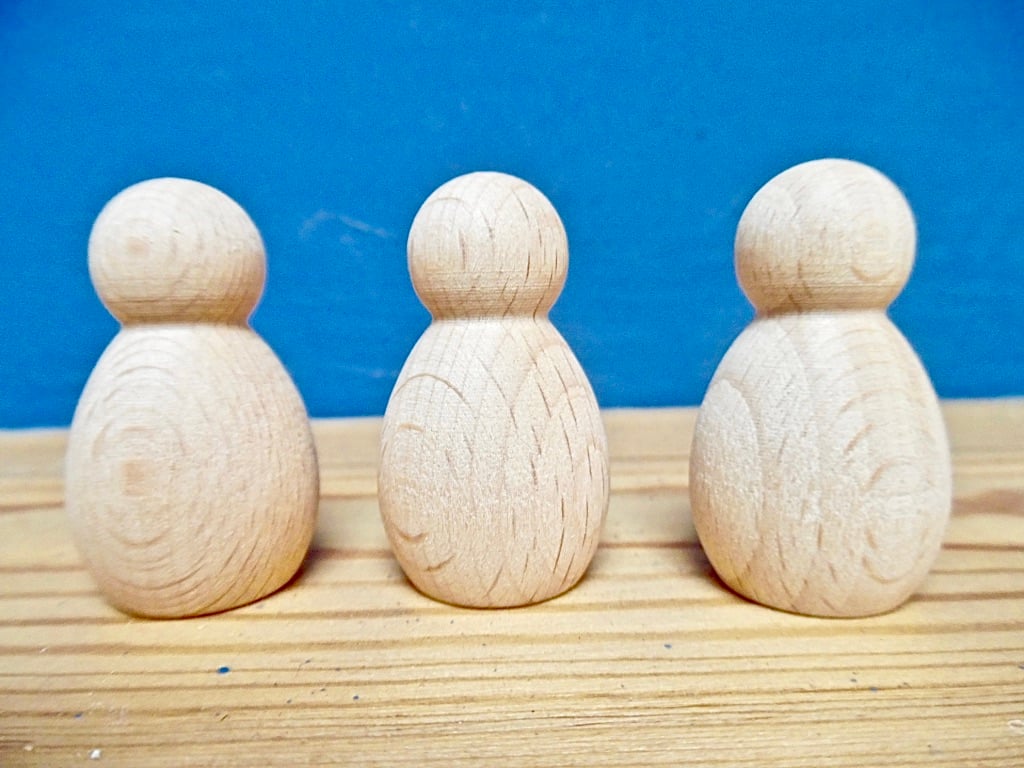 5 x FAT  Baby  peg dolls  beechwood 