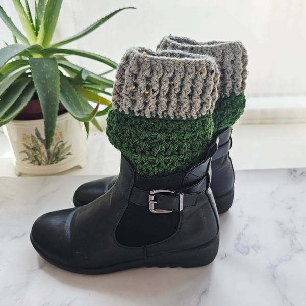 Two-Tone Forest Green Crochet Boot Cuffs