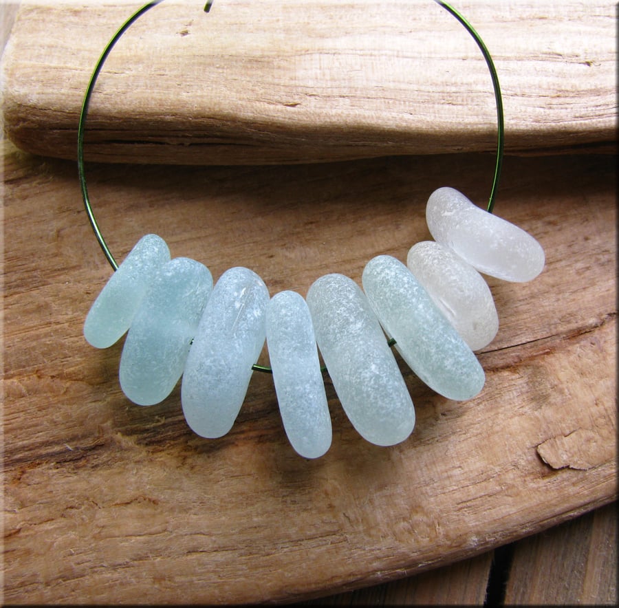 8 Natural sea glass beads, middle drilled, chunkies, supplies (13)