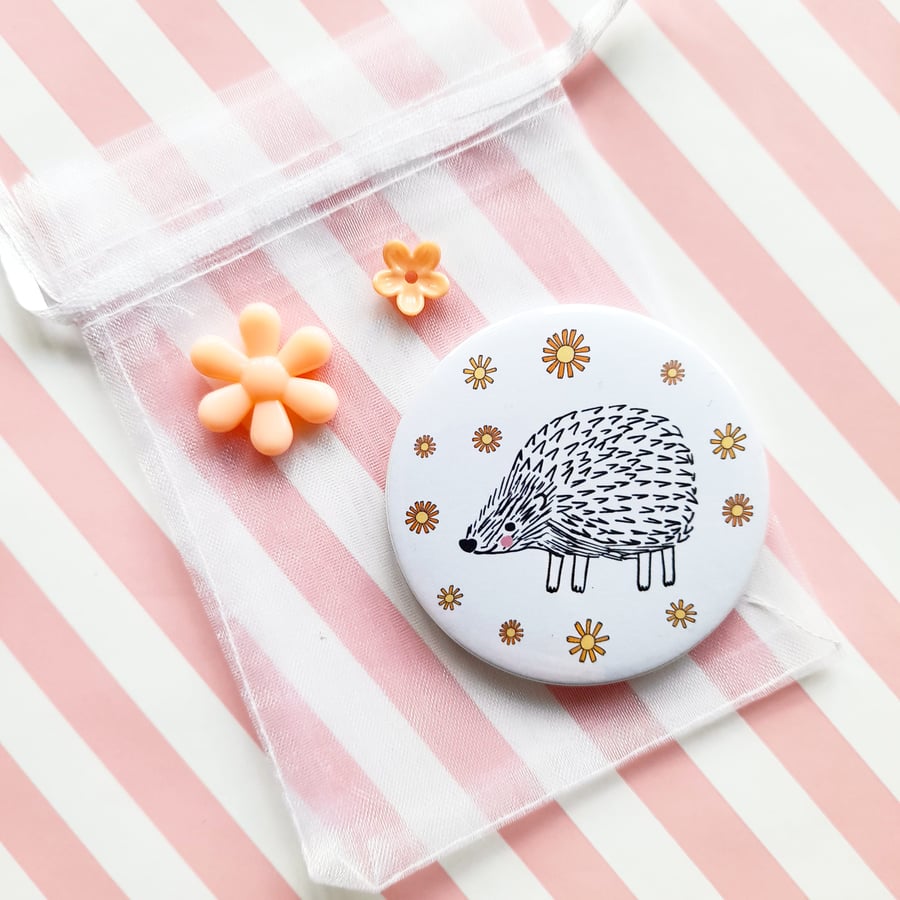 hedgehog pocket mirror, handmade hedgehog gift, wildlife lover, nature lover
