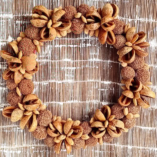  Natural dried tree seed pods & stones, all seasons wreath