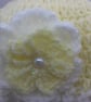 New born baby girl crochet blanket and hat with flowers and pearls - Image 8