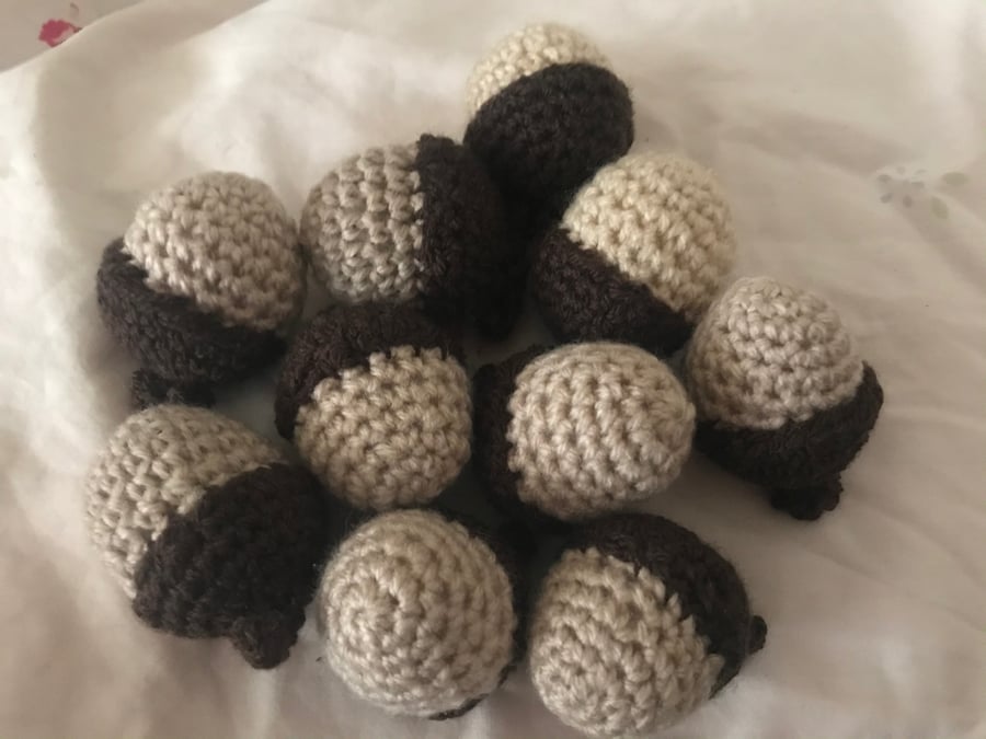 Crocheted acorns x10