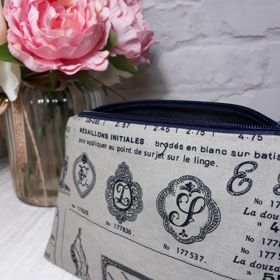 French sewing inspired makeup bag, Cosmetic Bag, Makeup Pouch, Fabric Bag