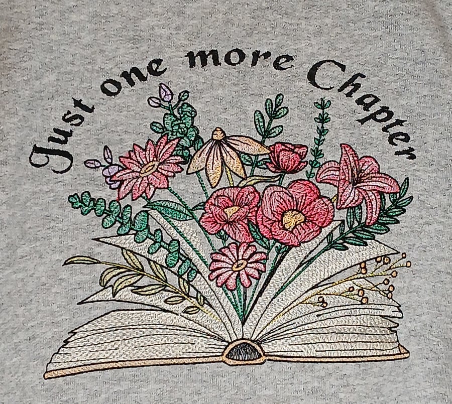 Book lover sweatshirt, adult sweatshirt, book sweatshirt, cosy jumper