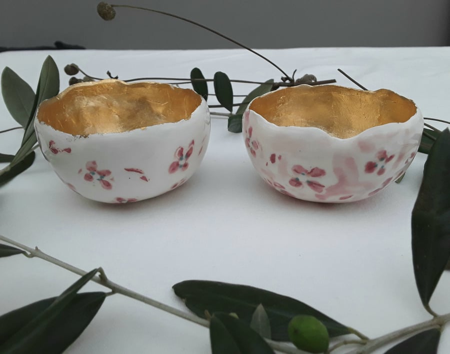Blossom  design Glow bowl. Semi-porcelain with handpainted flowers