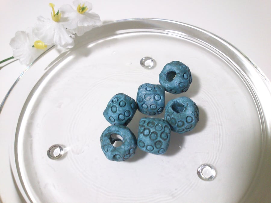 Blue bobble textured beads