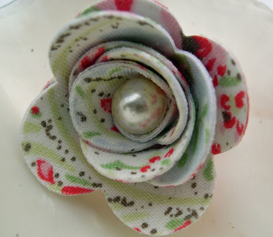 Hardened Fabric Ditsy Floral Rose Brooch