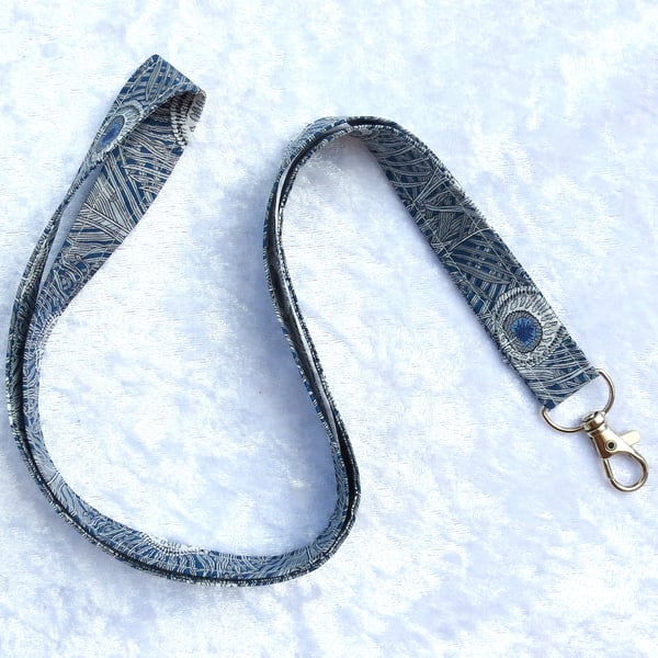 Liberty Lawn lanyard, with swivel lobster clip, 19.5 inches in length