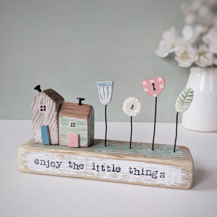 Little Wooden Houses with Clay & Button Garden 'Enjoy the little things'