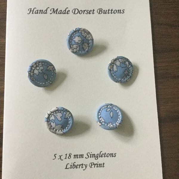 Set of 5, 18 mm, Traditional Dorset Singleton Buttons, S3