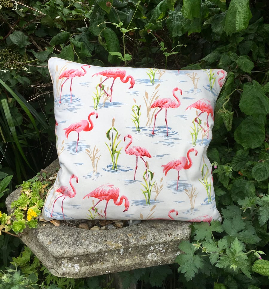 Flamingo cushion. Flamingoes scatter cushion. FREE UK Postage. Flamingo pillow.