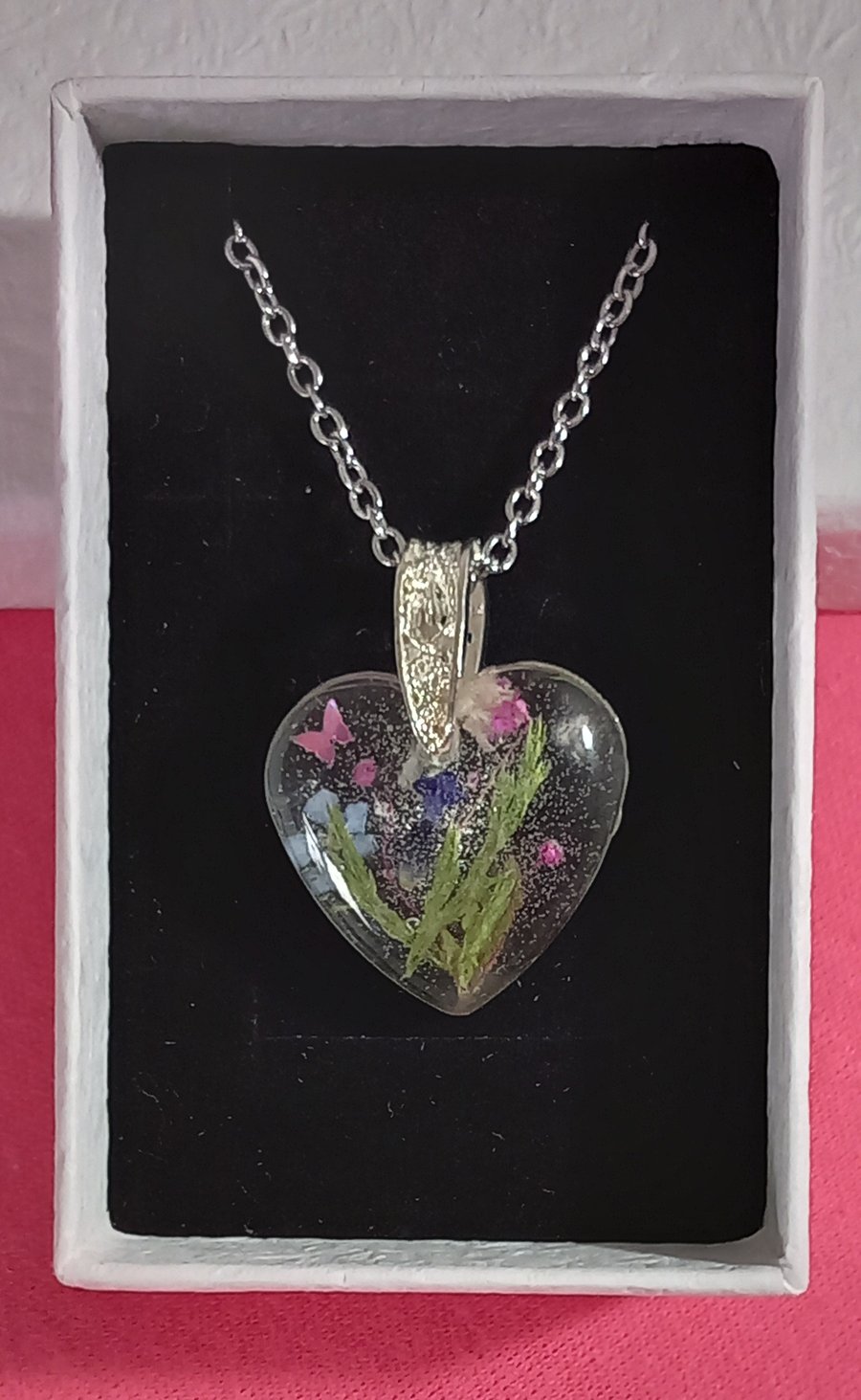 Dried flower Heart resin necklace, Silver Heart pendant