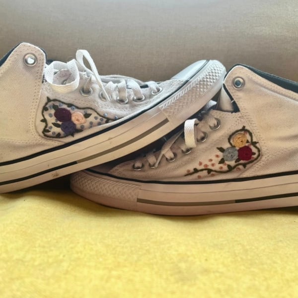 Hand-Embroidered White Converse High Tops – One of a Kind – EU 40 UK 7