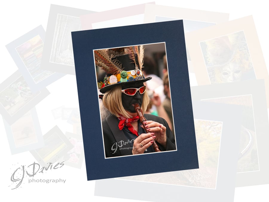 CJ071 - Recorder and red shades