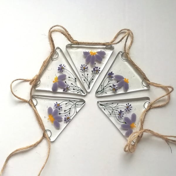 Fused Glass Daisy Bunting: Lilac Garden Garland