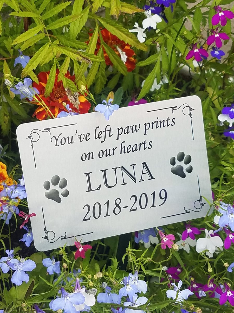 Pet Grave Marker PET LOSS Memorial Plaque Personalised Pet Memorial Garden