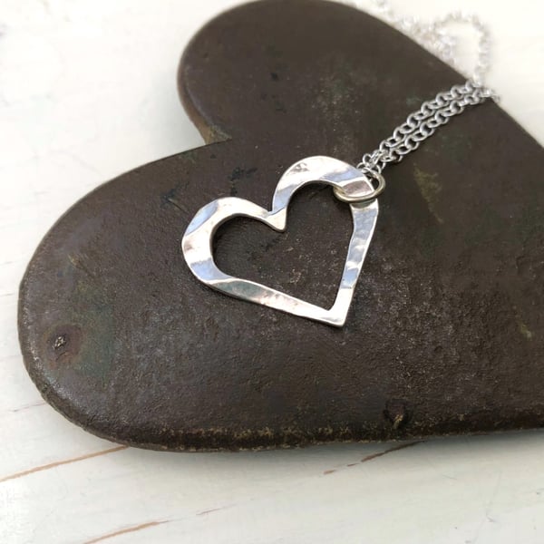 Sterling Silver Cut Out Heart Pendant. FREE UK POSTAGE