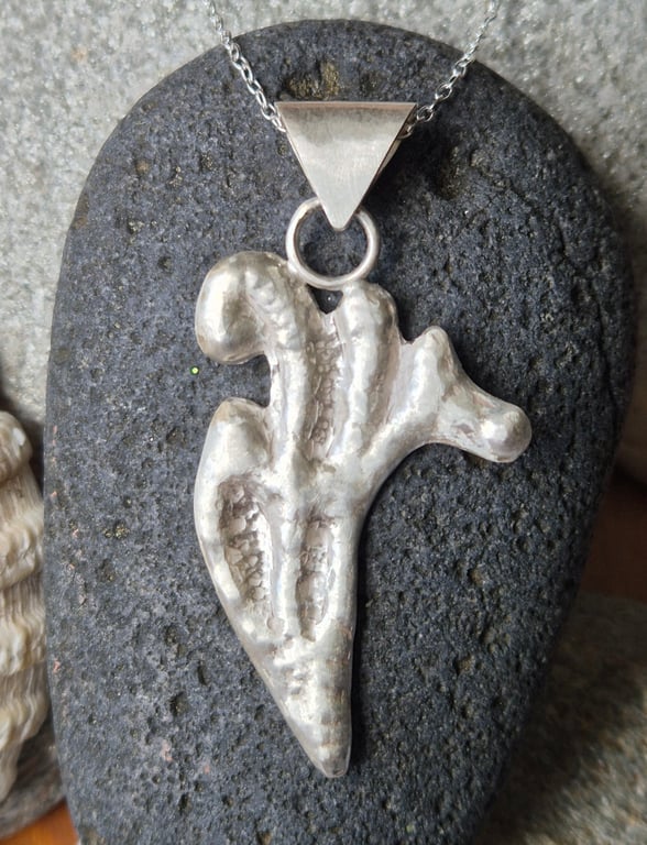 Fine silver unique design pendant