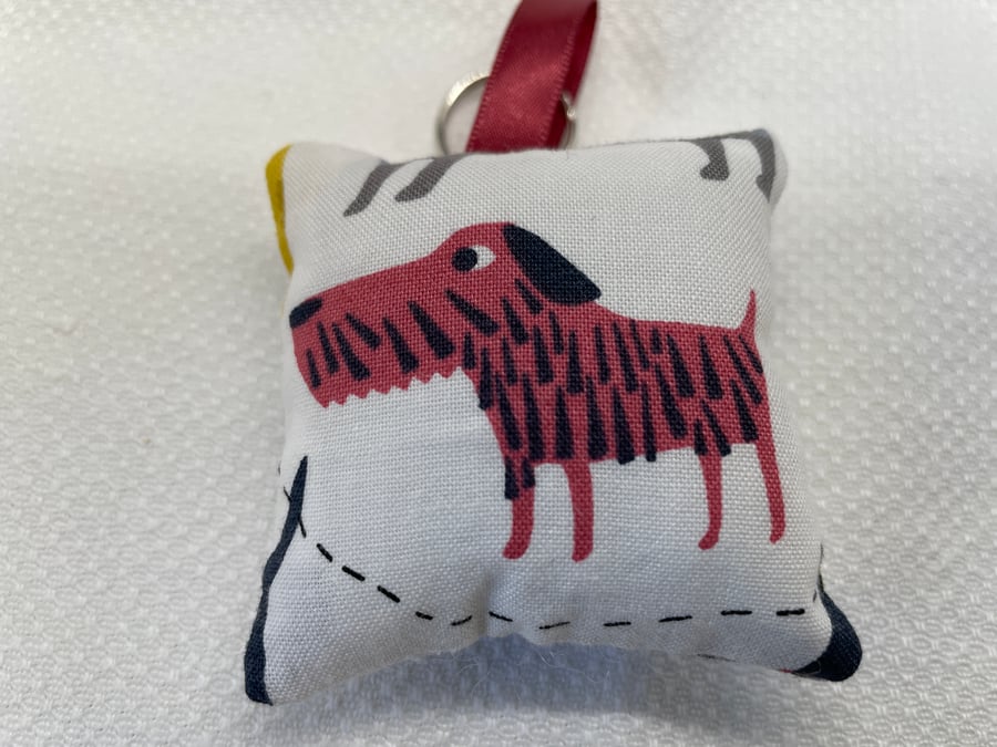 Dog fabric keyring 