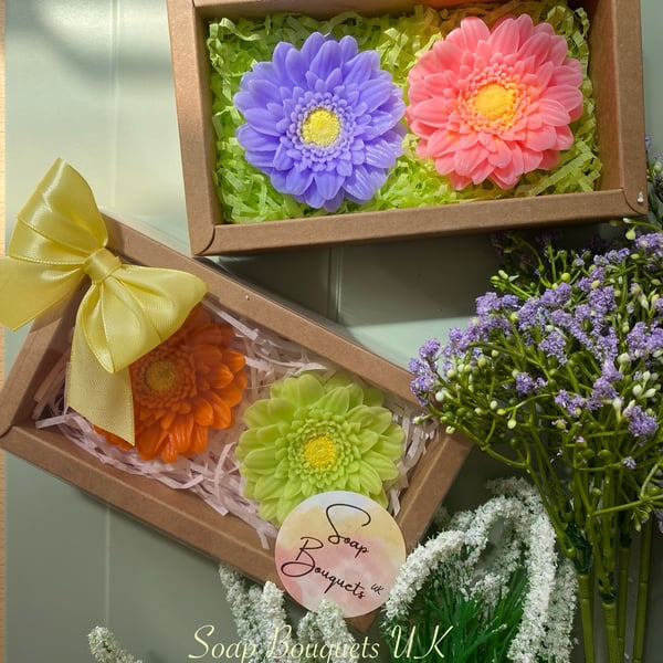 Gerbera Daisies Soap Flower Gift Set