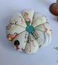 Pin cushion - retro flower style in organic cotton  - Image 2