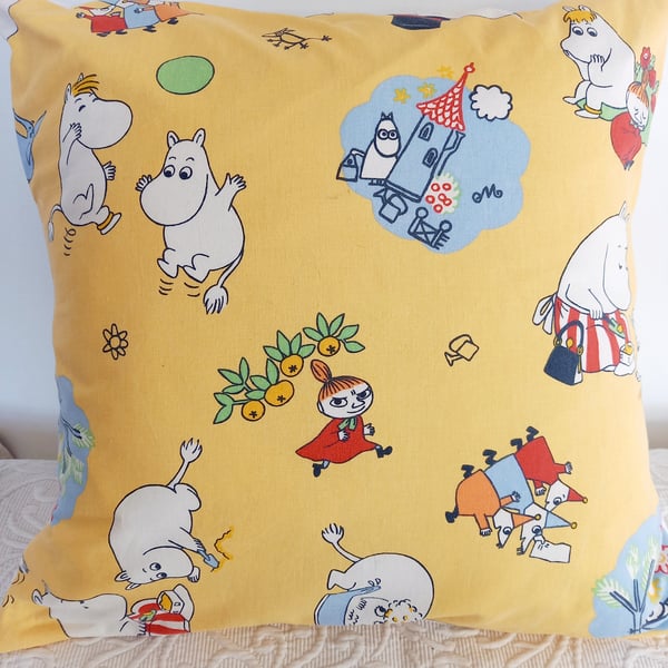 Moomin cushion cover