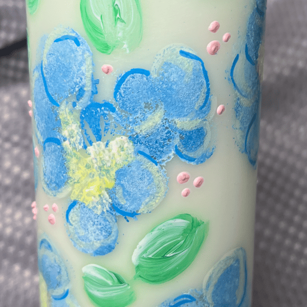 20cm Ivory Pillar candle, blue joy