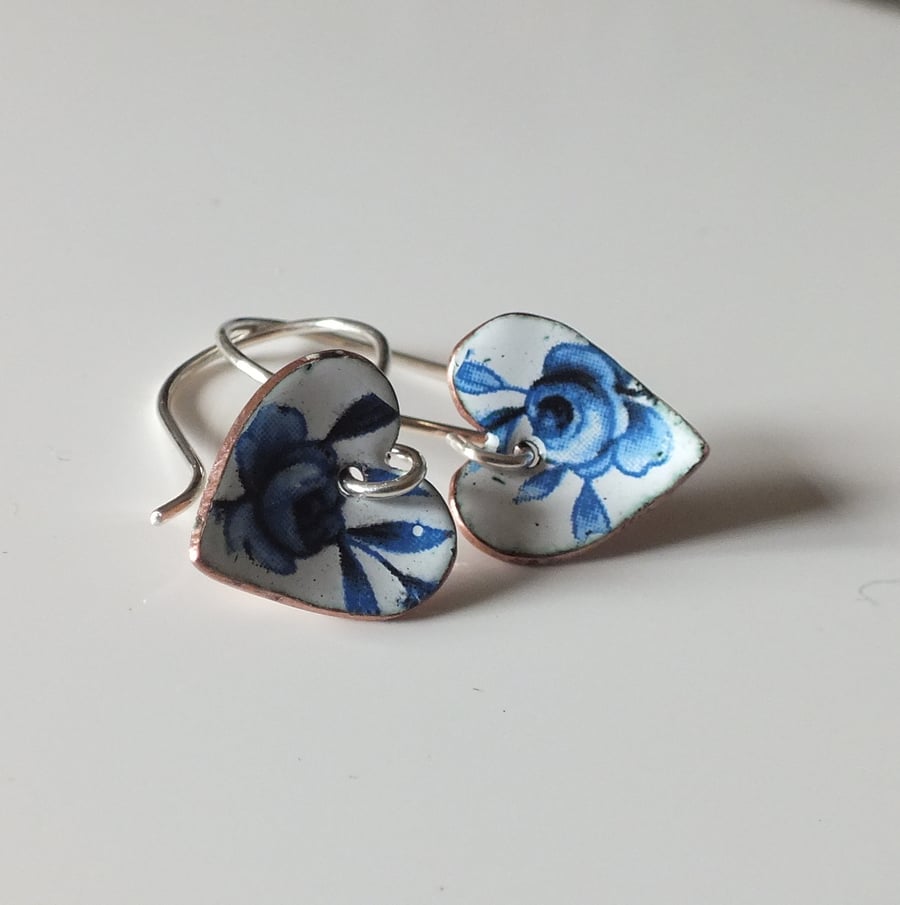 Blue and white enamelled hearts