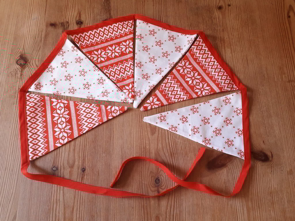 Bunting – fabric, Scandi Red Christmas
