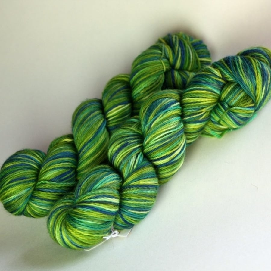 Sale Oasis - Superwash merino/nylon sock/sport yarn