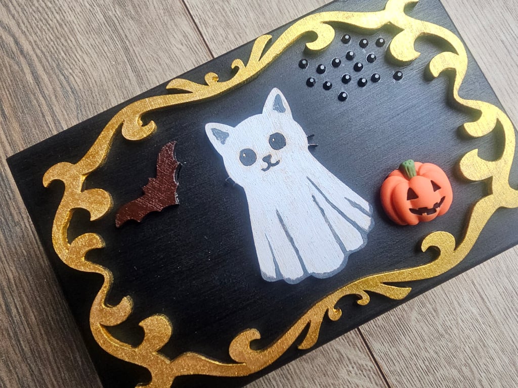 Ghost cat halloween scene handmade jewellery or trinket box
