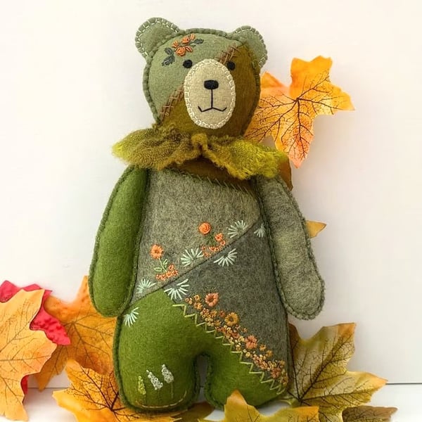 Woodland felt teddy bear, decorated patchwork bear wall hanging