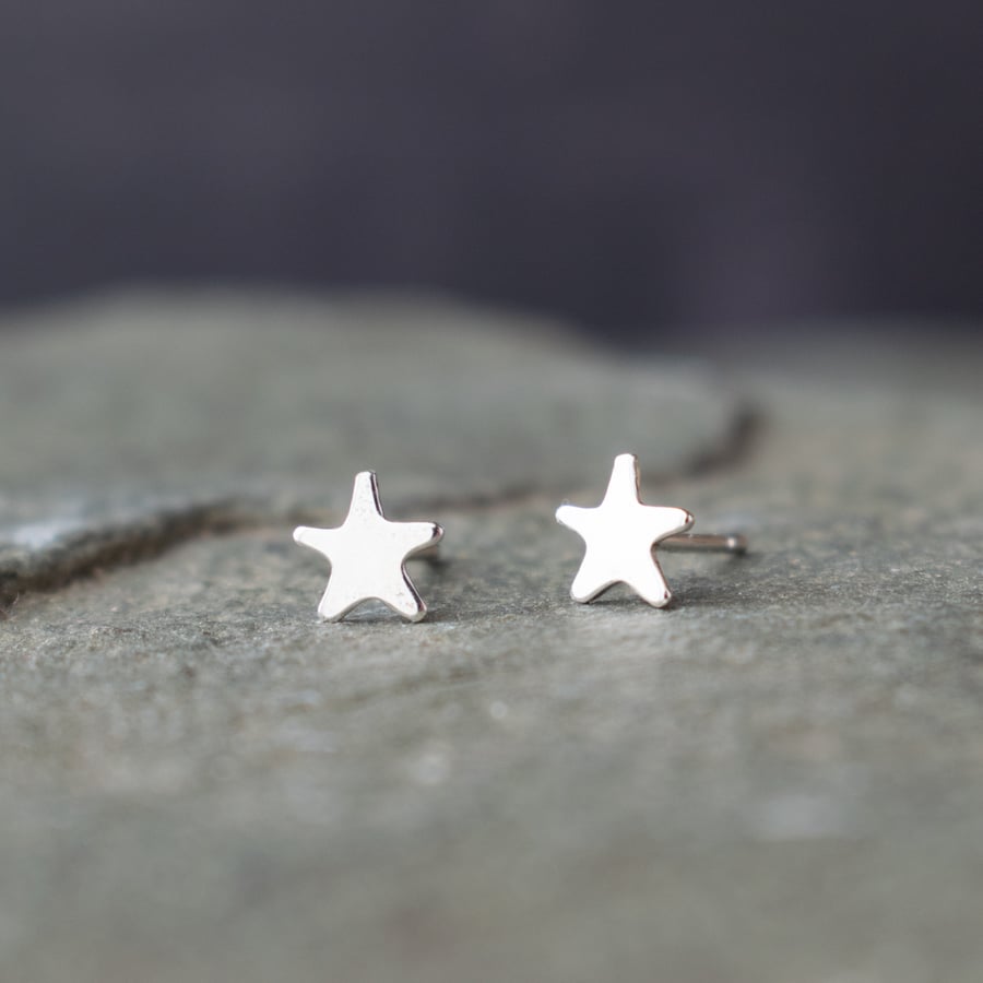 Star Earrings - Tiny Silver Studs