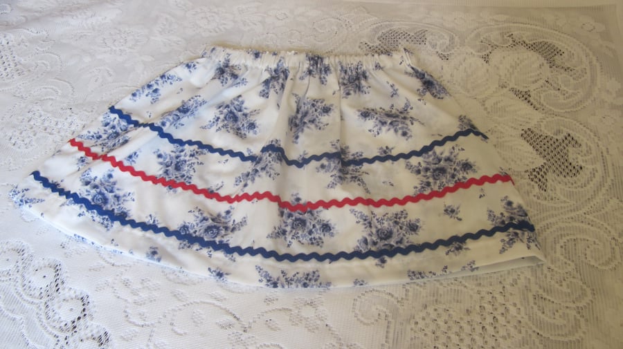 Girl's White and blue skirt to fit 5 yrs