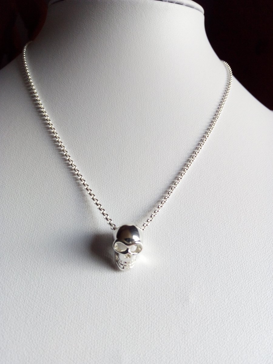 SKULL NECKLACE - SILVER NECKLACE-    FREE UK SHIPPING