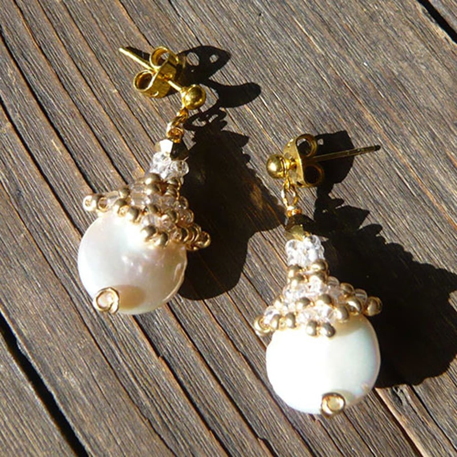 Pearly earrings