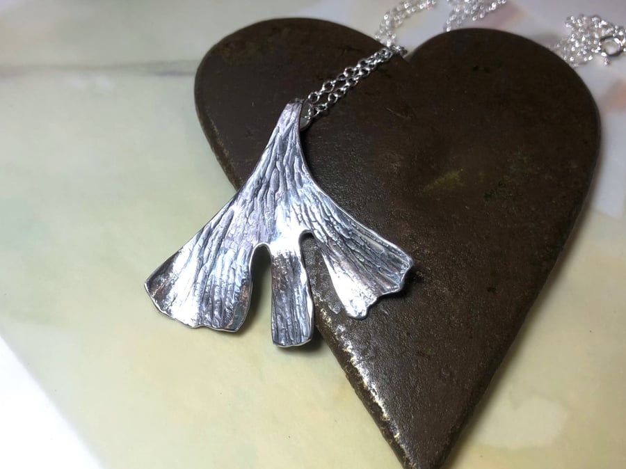  Ginko Leaf Pendant in Silver
