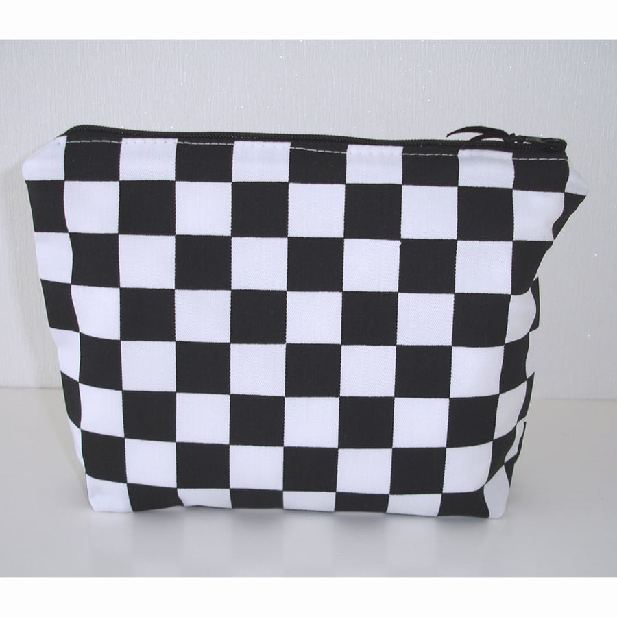 Two Tone Toiletries Cosmetic Make Up Bag 2 Tone Ska Black and White Check