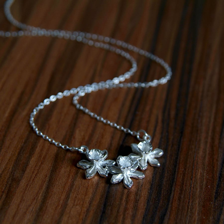 Silver Daffodil Flower Necklace, Spring Flower, Wedding Jewellery