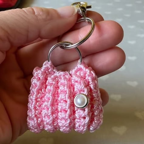 Crochet bag charm keyring
