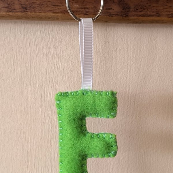 Handmade felt alphabet letter keyring F