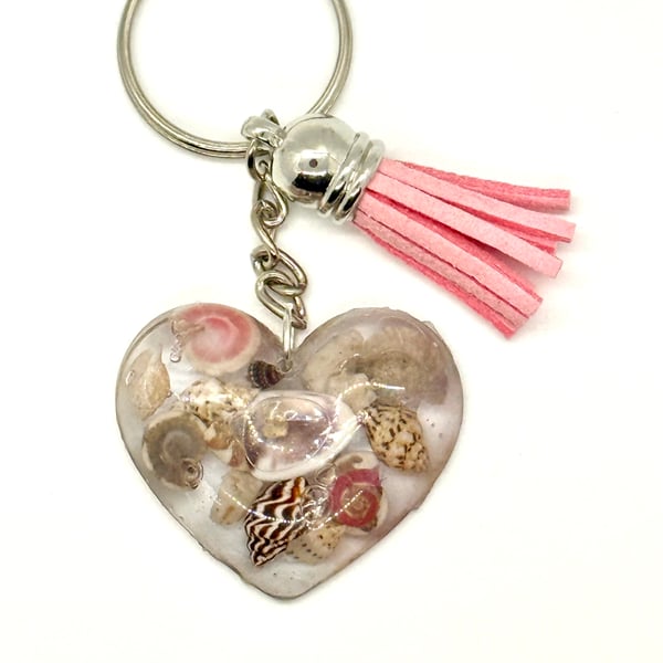 Seashell resin heart keyring
