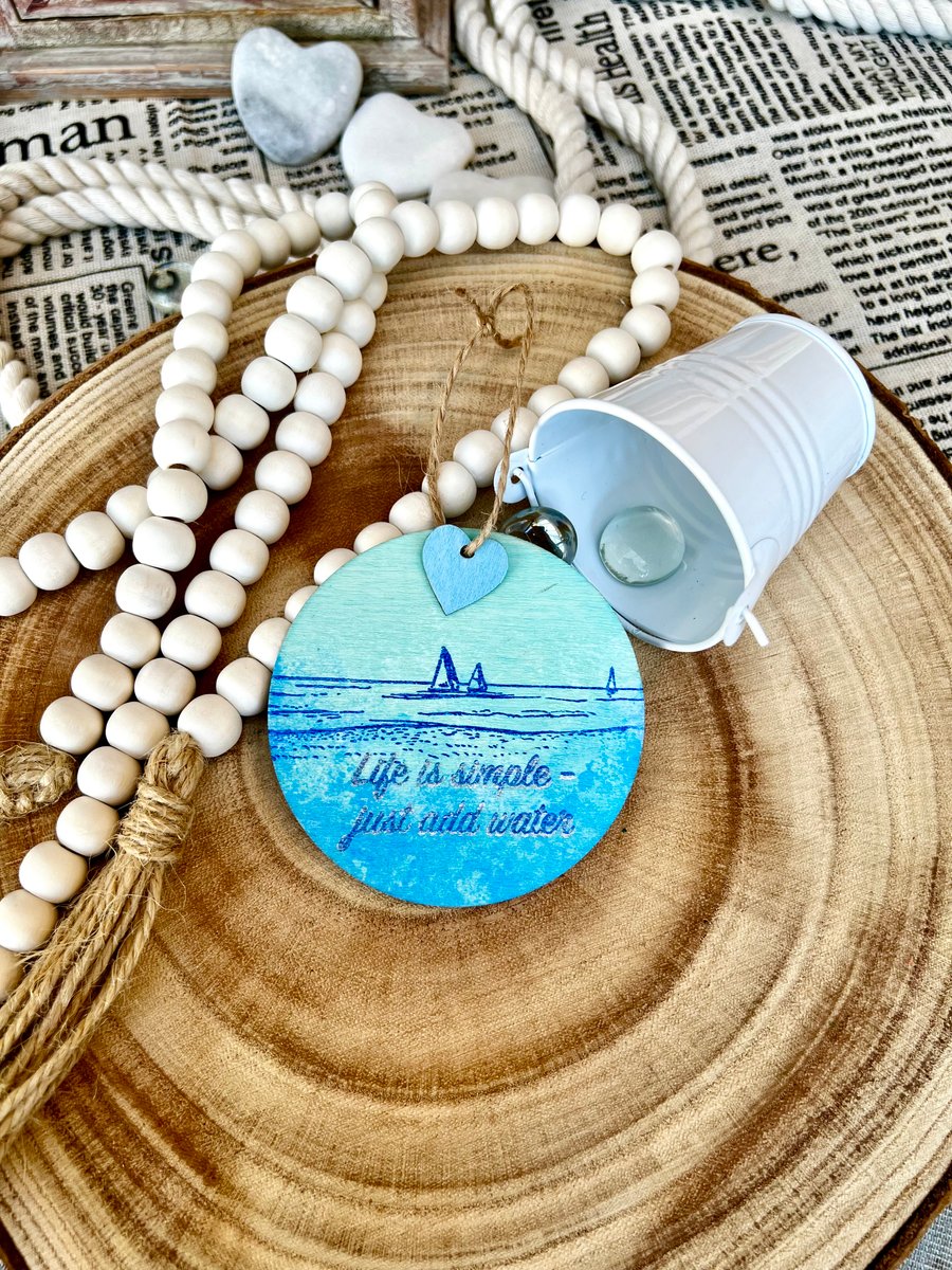 ‘Sea Breeze’ Wooden Decoration - with text