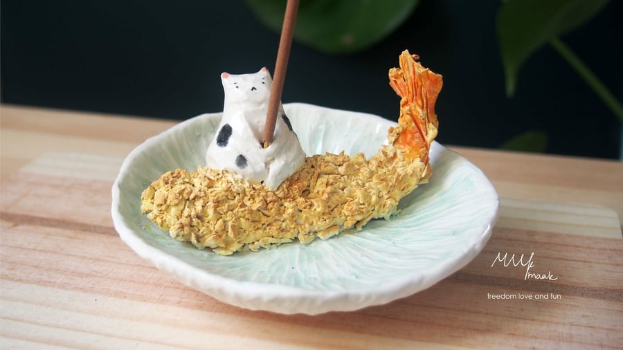 Incense Saucer - Fishermeow on Prawn Katsu (Ushiwakamaru the cat)
