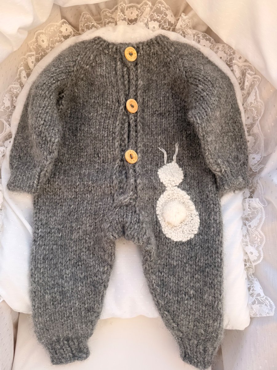 Knitting romper 