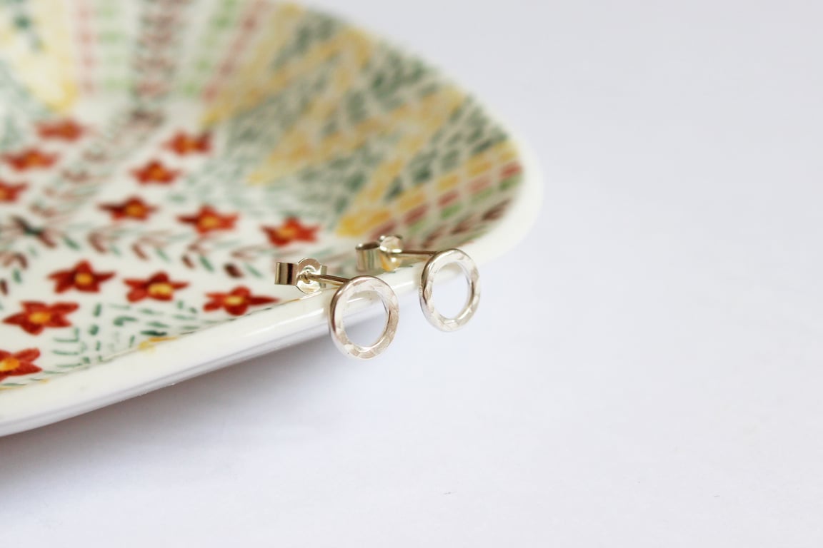 Circle earrings, silver earrings
